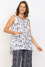 Load image into Gallery viewer, Habitat - H37605 - Swing Pocket Tunic - White
