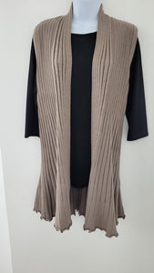 Sunday - 6256 - Long Pleated Vest - Taupe