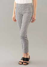Load image into Gallery viewer, Lisette - 111501 - Zircon Jacquard Ankle Pant - Black//White
