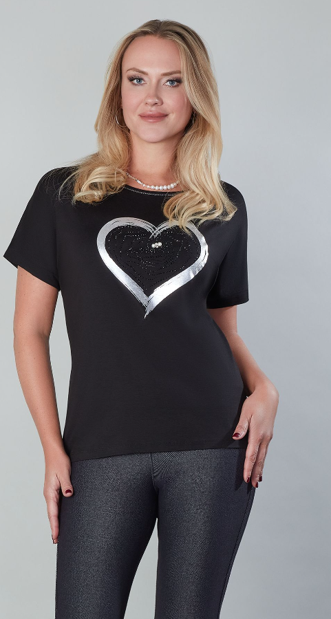 Tricotto - 422 - Heart Detail T-Shirt - Black