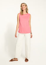Load image into Gallery viewer, FDJ - 3013476 - Boat Neck Cami - Coral

