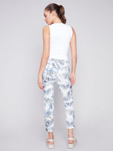 Load image into Gallery viewer, Charlie B - C5219Z - Printed Crinkle Pull On Jogger - Summer Leaf
