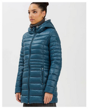 Load image into Gallery viewer, Point Zero - 8168303 - Pro Long Basic Ultralight Coat - Pond
