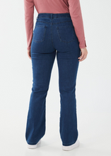 Load image into Gallery viewer, FDJ - 6849711 - Suzanne Boot Leg Jeans - Dark Indigo
