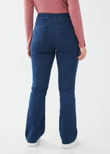 Load image into Gallery viewer, FDJ - 8849711 - Petite Suzanne Boot Leg Jeans - Dark Indigo
