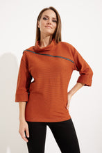 Load image into Gallery viewer, Joseph Ribkoff - 233126 - Sweater - Tandoori/black
