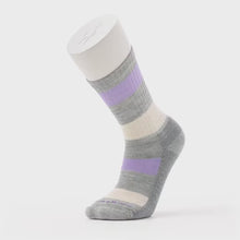 Load and play video in Gallery viewer, Smartwool - SW001880P29 - Barnsley Sweater Crew Sock - Light Grey/Ash
