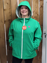 Load image into Gallery viewer, Flotte - Passy 20007 - Rainproof Coat - Amelot Short - Kelly Green
