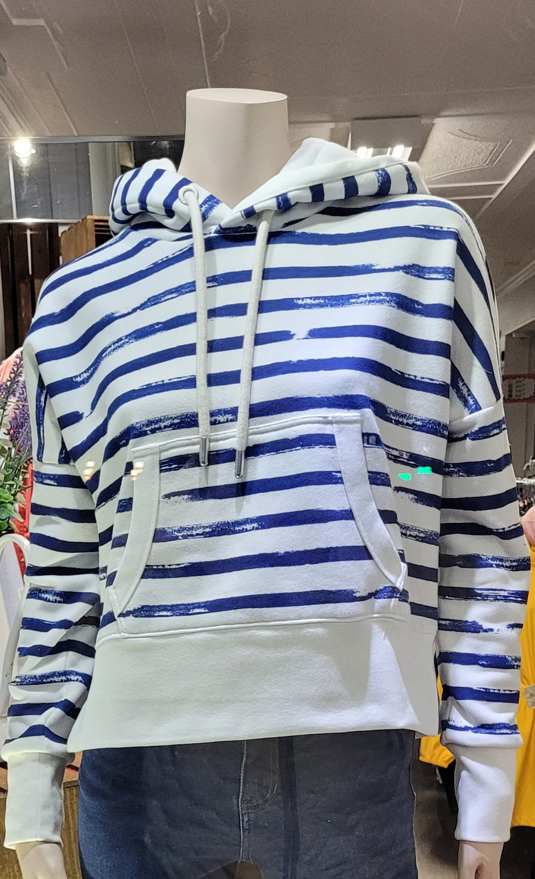 Wanakome - Chari - Crop Hoodie