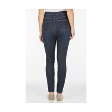 Load image into Gallery viewer, FDJ - Suzanne Petite Slim Leg - Style 8705630
