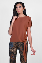Load image into Gallery viewer, Frank Lyman - 181224 - Side Tie Top - Whiskey
