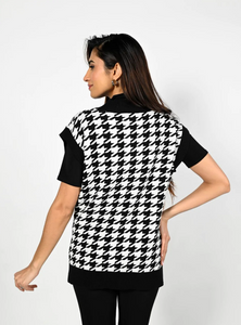 Frank Lyman - 223407U - Knit Vest Black / Off White