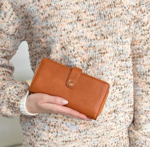 Load image into Gallery viewer, Espe - W-794X-T - Cora clutch wallet - Tan
