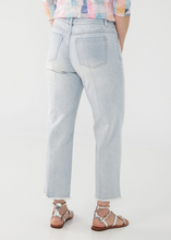 Load image into Gallery viewer, FDJ - 2133843 - Olivia Straight Crop Mid Rise - Powder Wash
